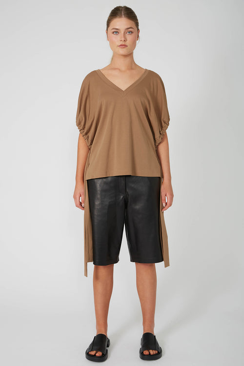 estimate tee / latte camel brown