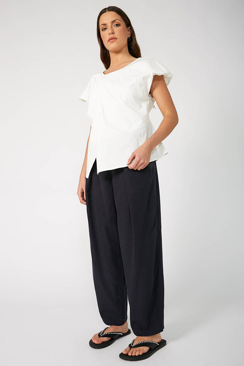 slant thong / black|silver