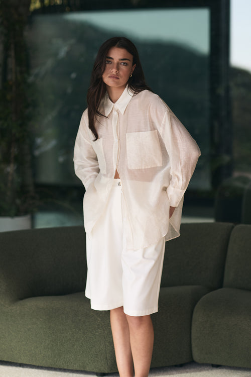allot short / ivory cream