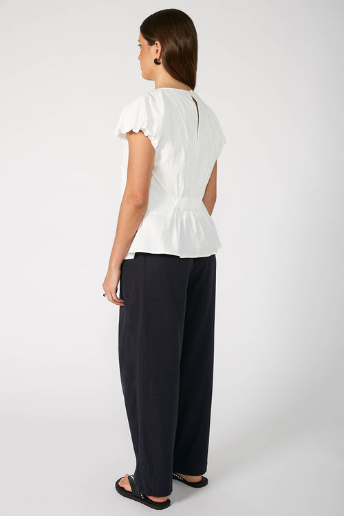 inclined short sleeve top / white