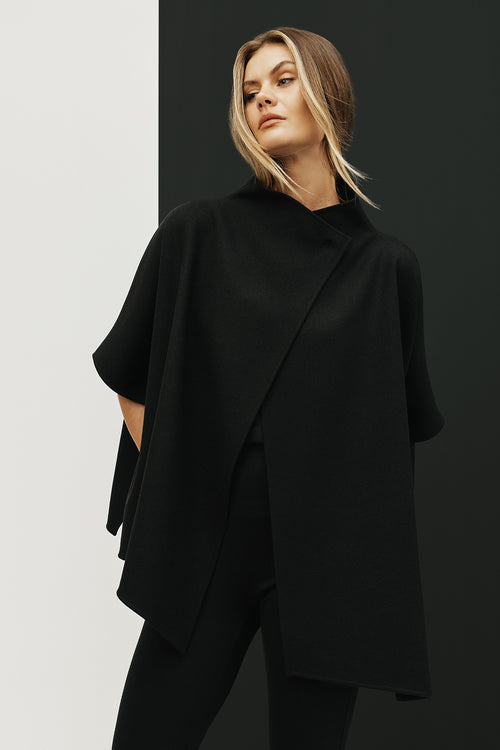 funnel cape coat / black