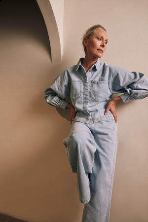 respite crop denim jacket / faded blue denim