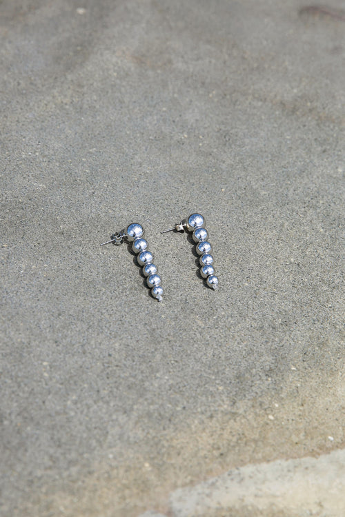 beaded earring / silver