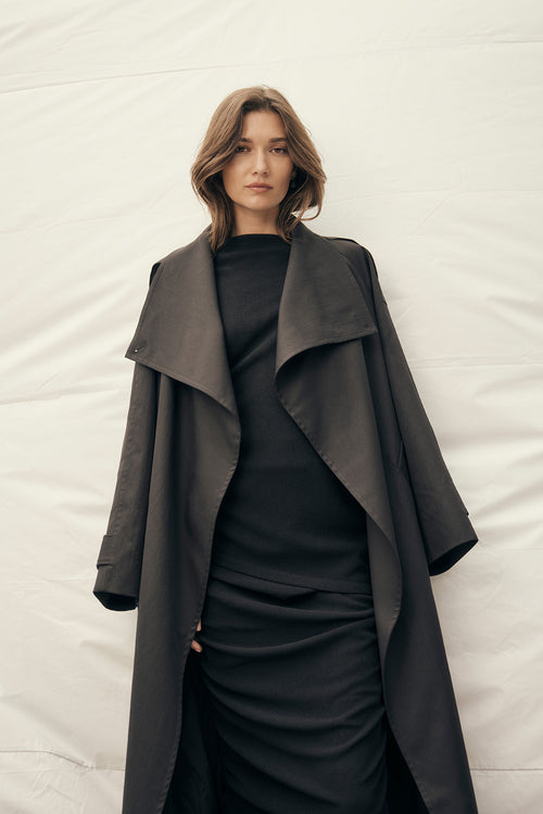 assign trench coat / black