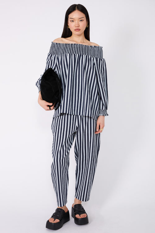 assume pant / navy|blue stripe