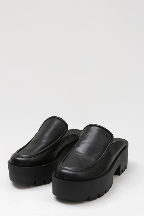 slip on loafer / black