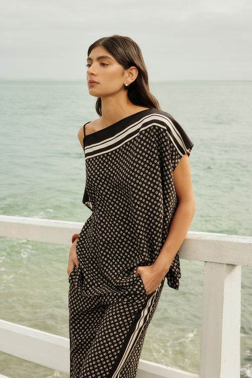 ethereal cape top / black border print