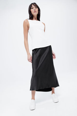 include skirt / black satin
