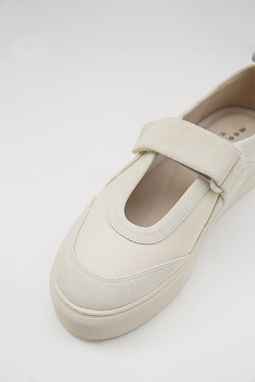tab kicks / Parchment cream