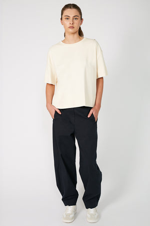 boxed initial tee / ecru