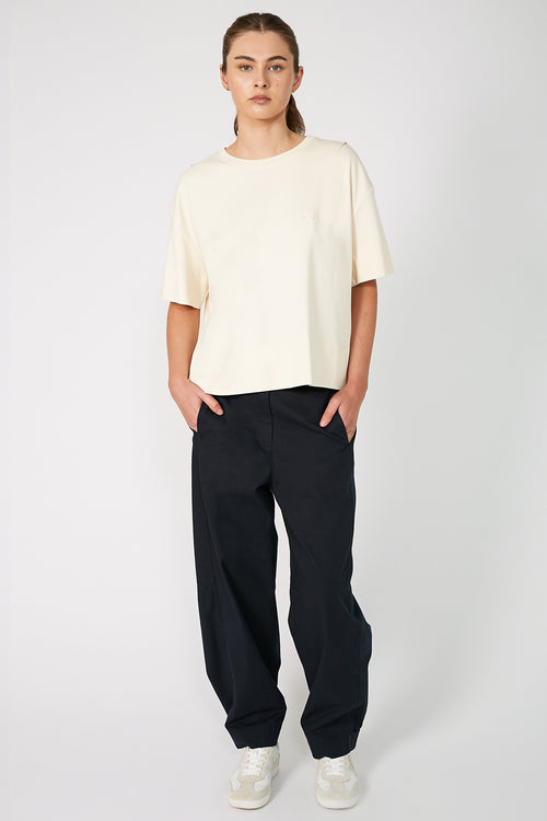 boxed initial tee / ecru