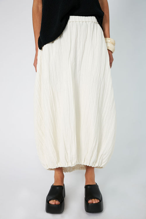 beyond skirt / calico cream crinkle
