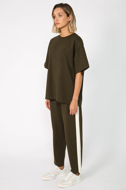 front runner kiss tee / khaki