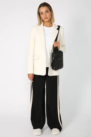 everyday blazer / cream