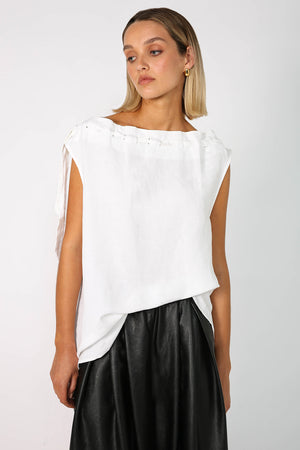 avid tank / white