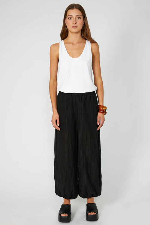 beyond pant / black crinkle
