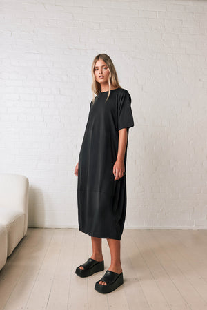 spin dress / black
