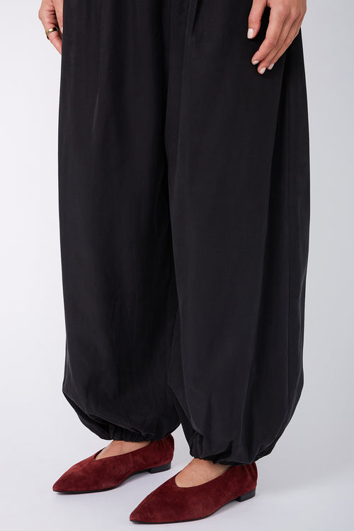 abate pant / black