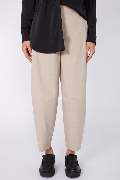ahead tailored pant / natural