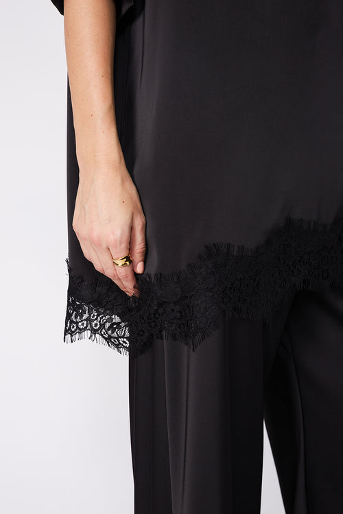 angled lace top / black