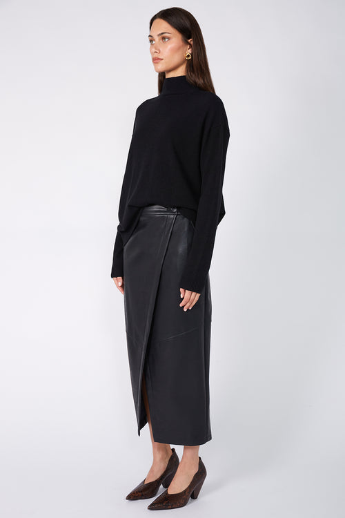 arrow wrap skirt / black