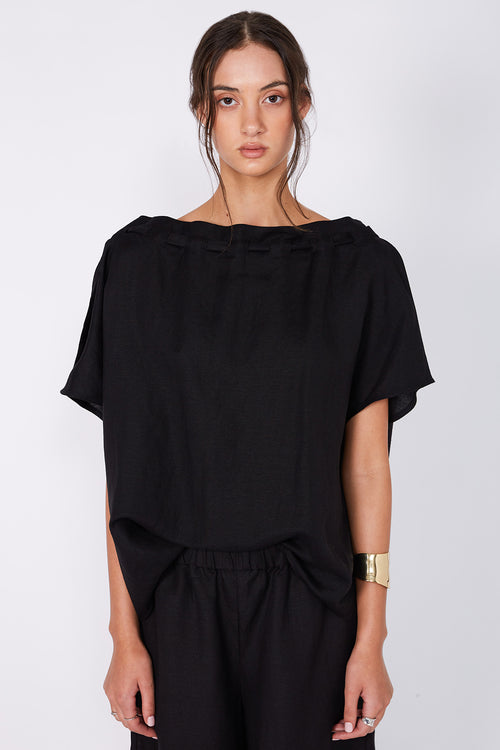 avid short sleeve top / black