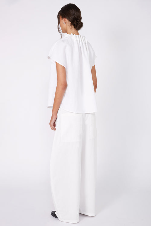 avid short sleeve top / white