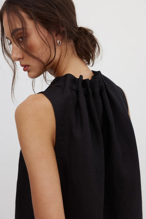 avid tank / black