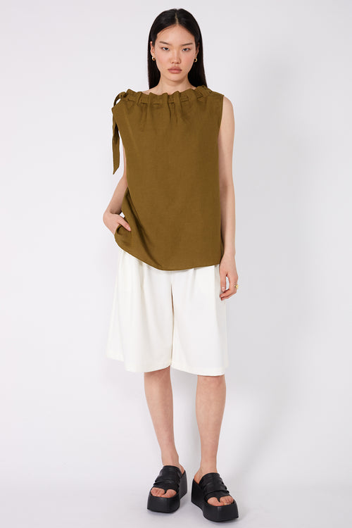 avid tank / caper olive