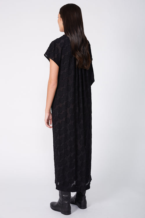 avid tee midi dress / black flocked lace
