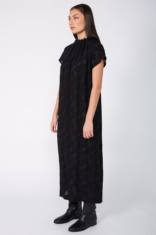 avid tee midi dress / black flocked lace