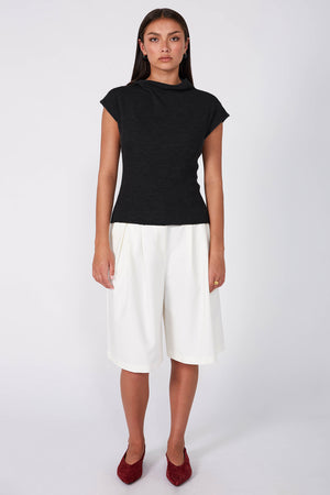 avoid vest sweater / black