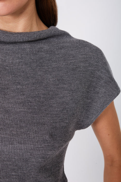 avoid vest sweater / grey marle