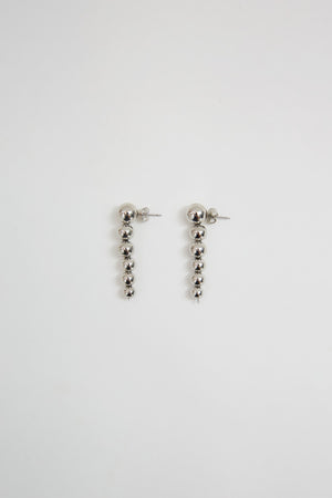 beaded earring / silver