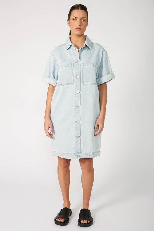 boxed denim dress / faded blue denim