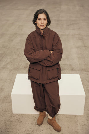 braced puffa jacket / chocolate brown