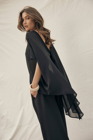 caped crop / black