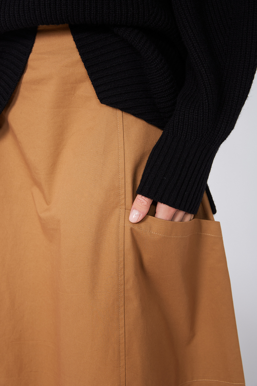 case skirt / dark camel