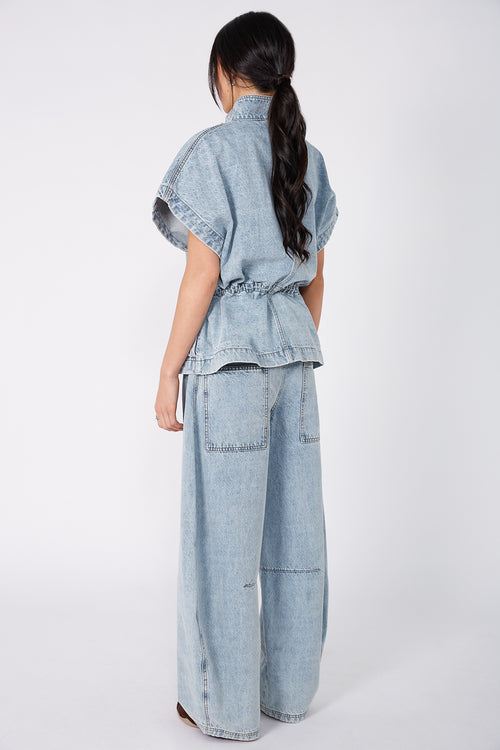 clinched vest / faded blue stonewash