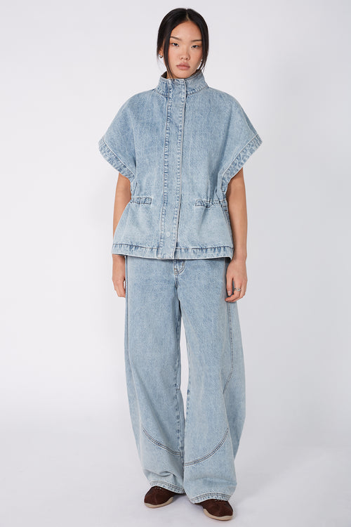 clinched vest / faded blue stonewash