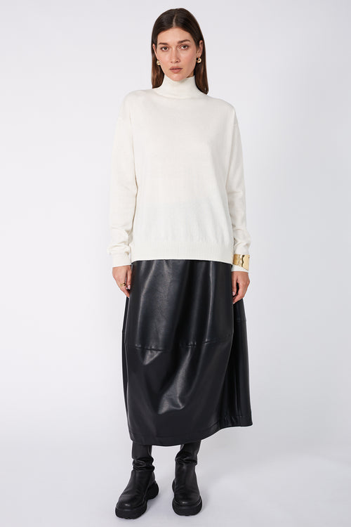 collected sweater / cream