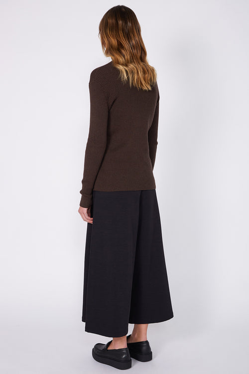 composed sweater / chocolate marle