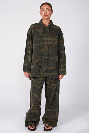 conceal shacket / khaki camo denim