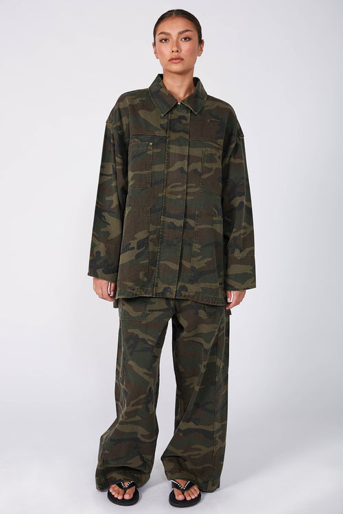 conceal shacket / khaki camo denim