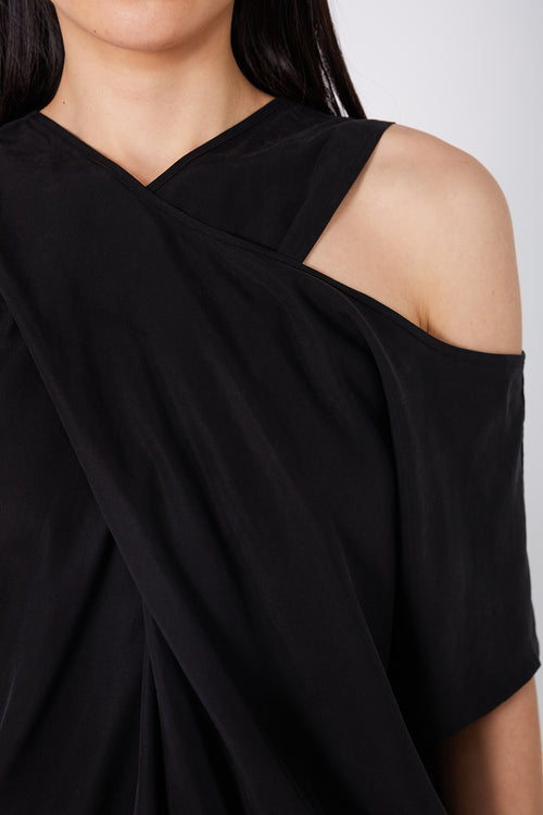 confine top / black