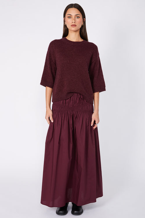 disperse skirt / dark plum