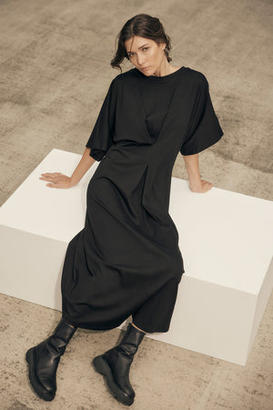 draft midi dress / black