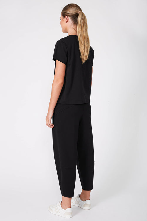 refine short sleeve tee / black