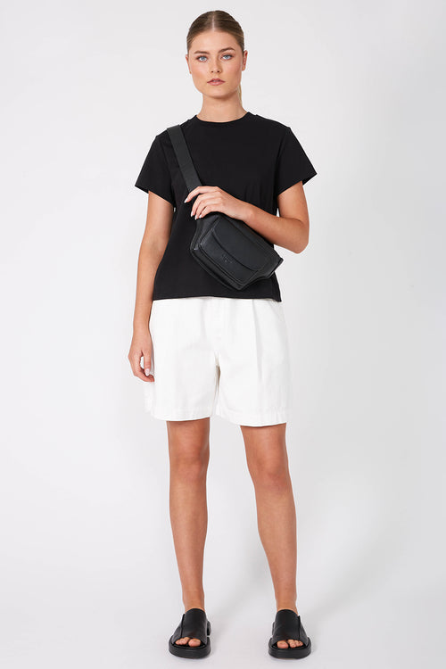 refine short sleeve tee / black