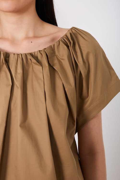 entreat short sleeve top / camel